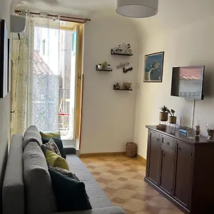  Apartment Dans Les Venelles Italy