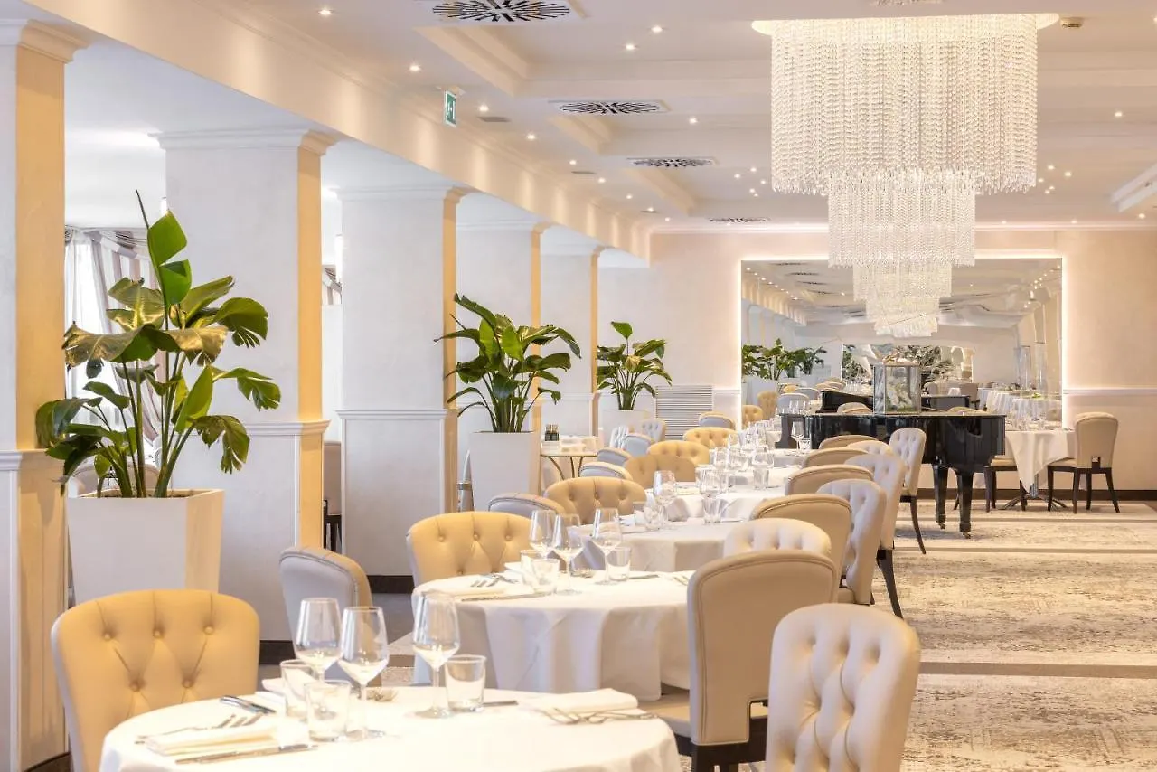 Hotel Sporting Rimini 4*,  Italy